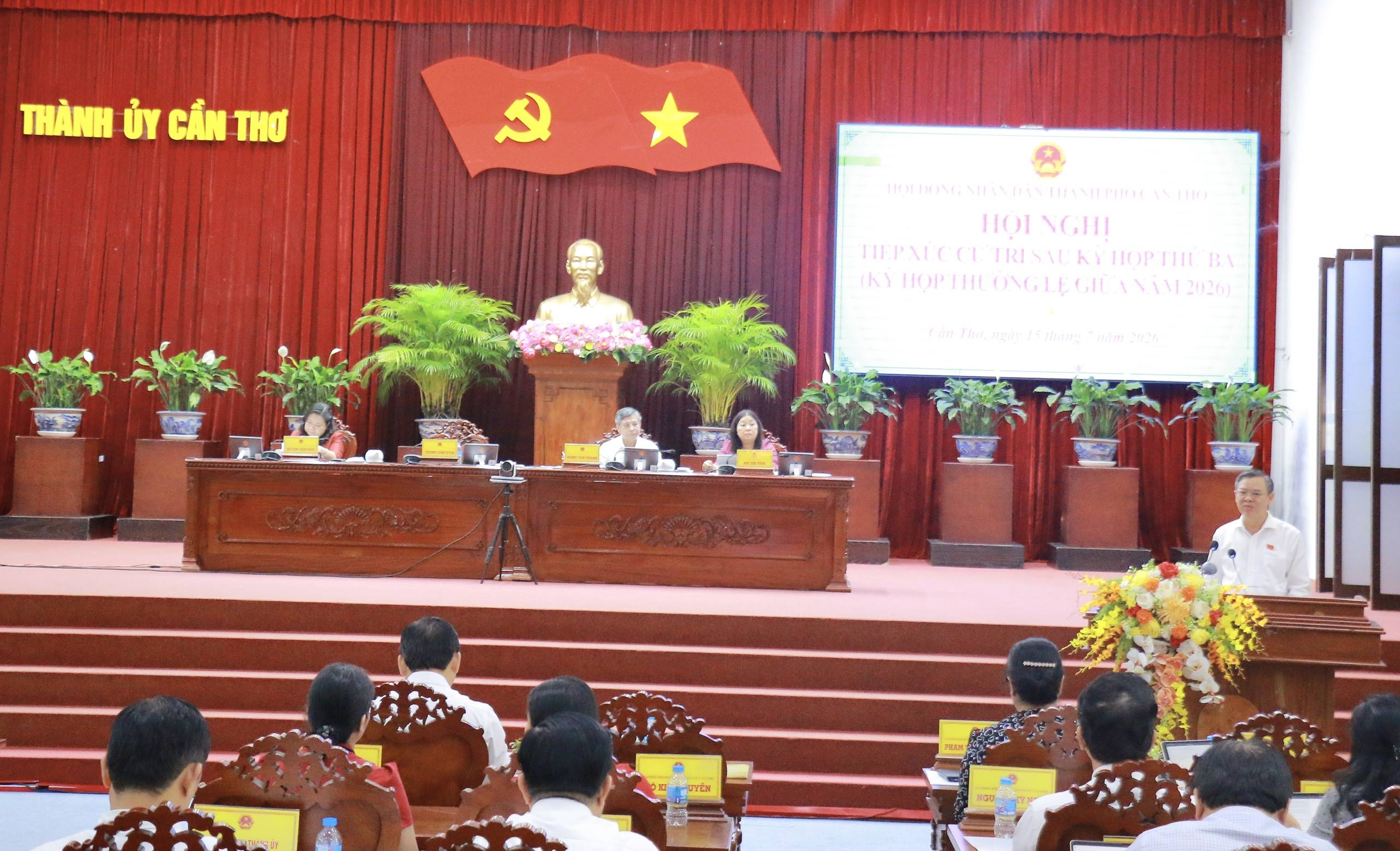 Đại biểu HĐND thành phố tiếp xúc cử tri sau kỳ họp thường lệ giữa năm 2026